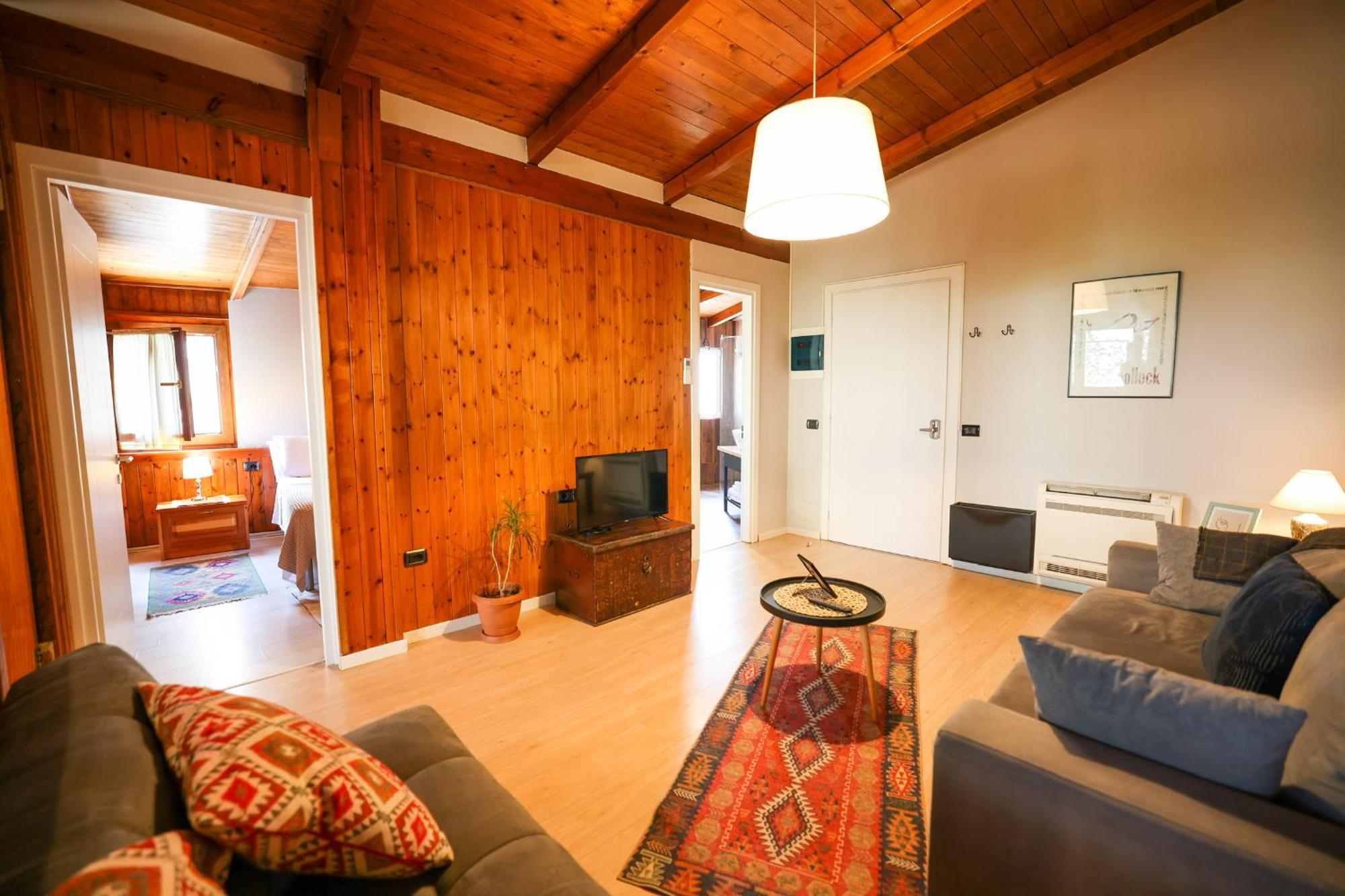 Experience, Authentic In The Heart Of Old